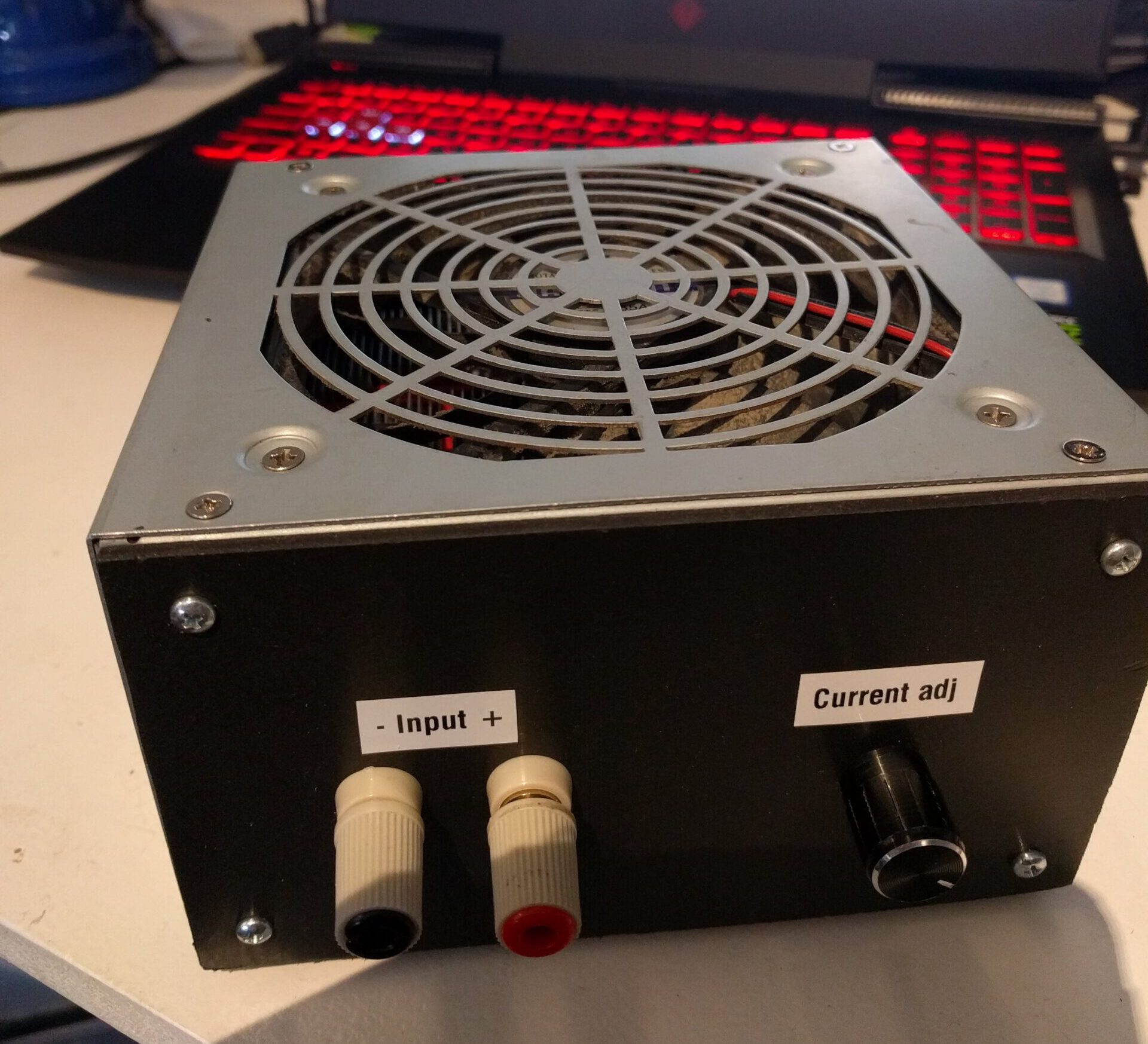 Electronic current sink (0-30A 0.11°C/W)